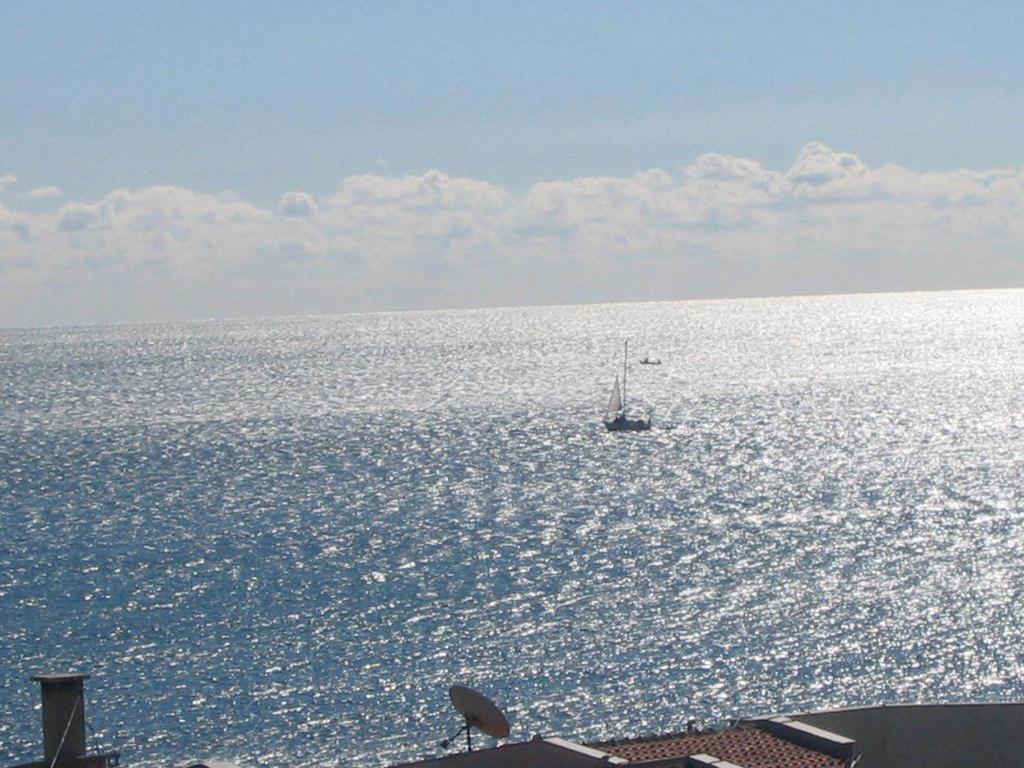 Lazur Hotel Ravda Esterno foto