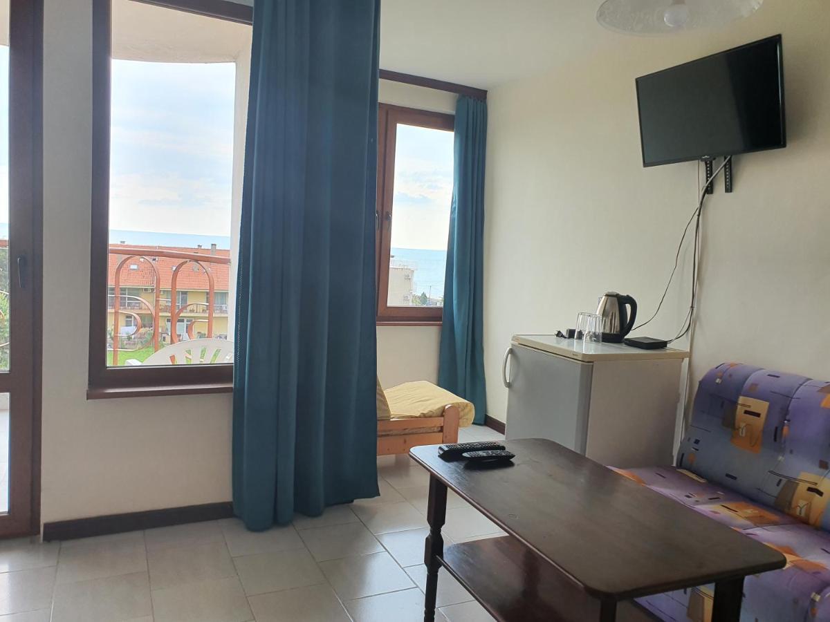 Lazur Hotel Ravda Esterno foto
