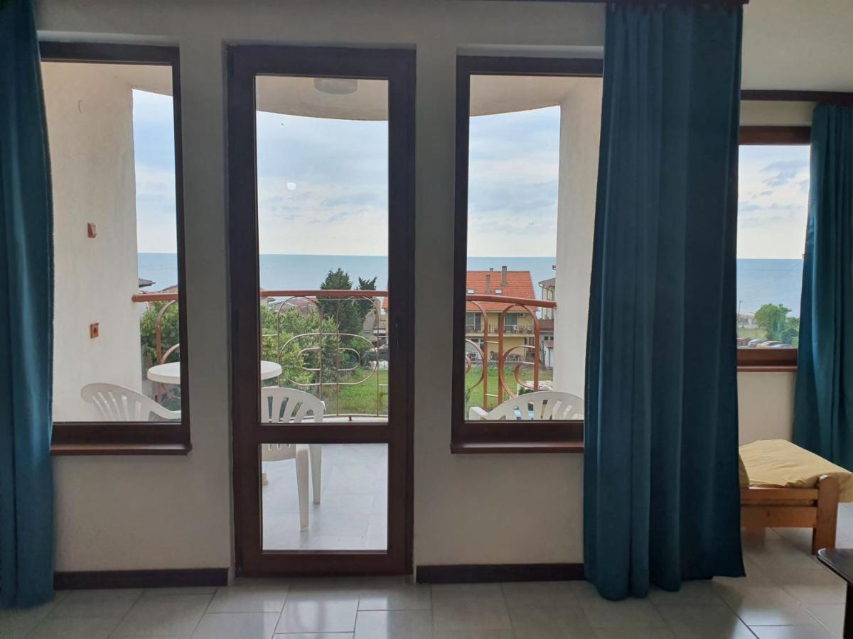 Lazur Hotel Ravda Esterno foto