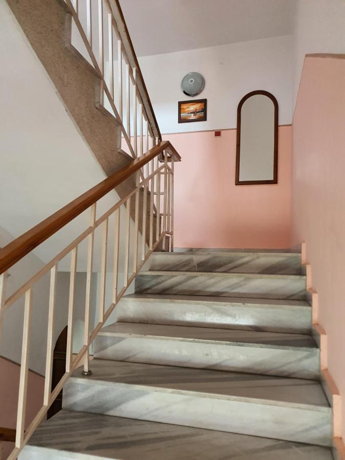 Lazur Hotel Ravda Esterno foto