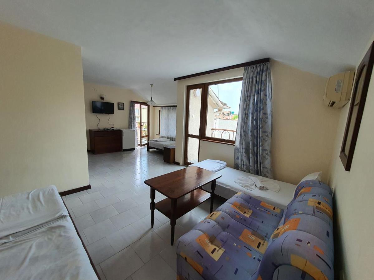 Lazur Hotel Ravda Esterno foto