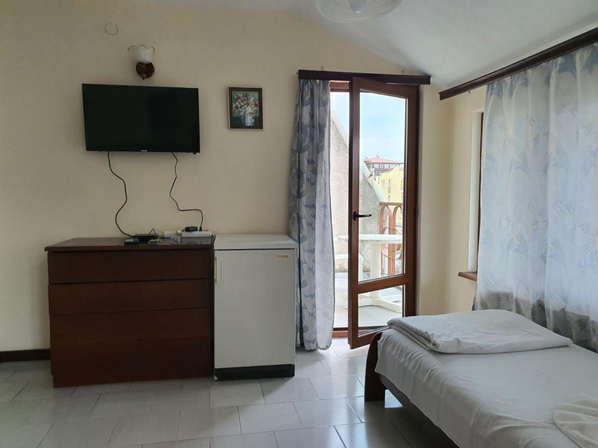 Lazur Hotel Ravda Esterno foto