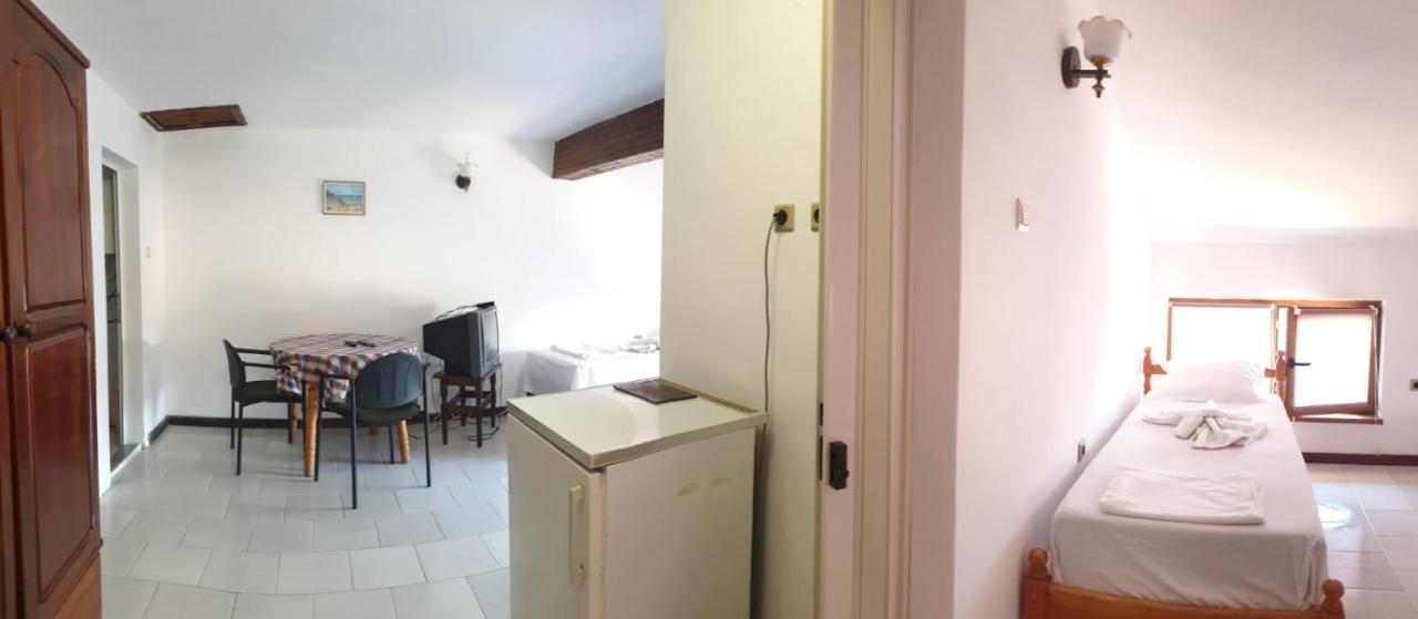 Lazur Hotel Ravda Esterno foto